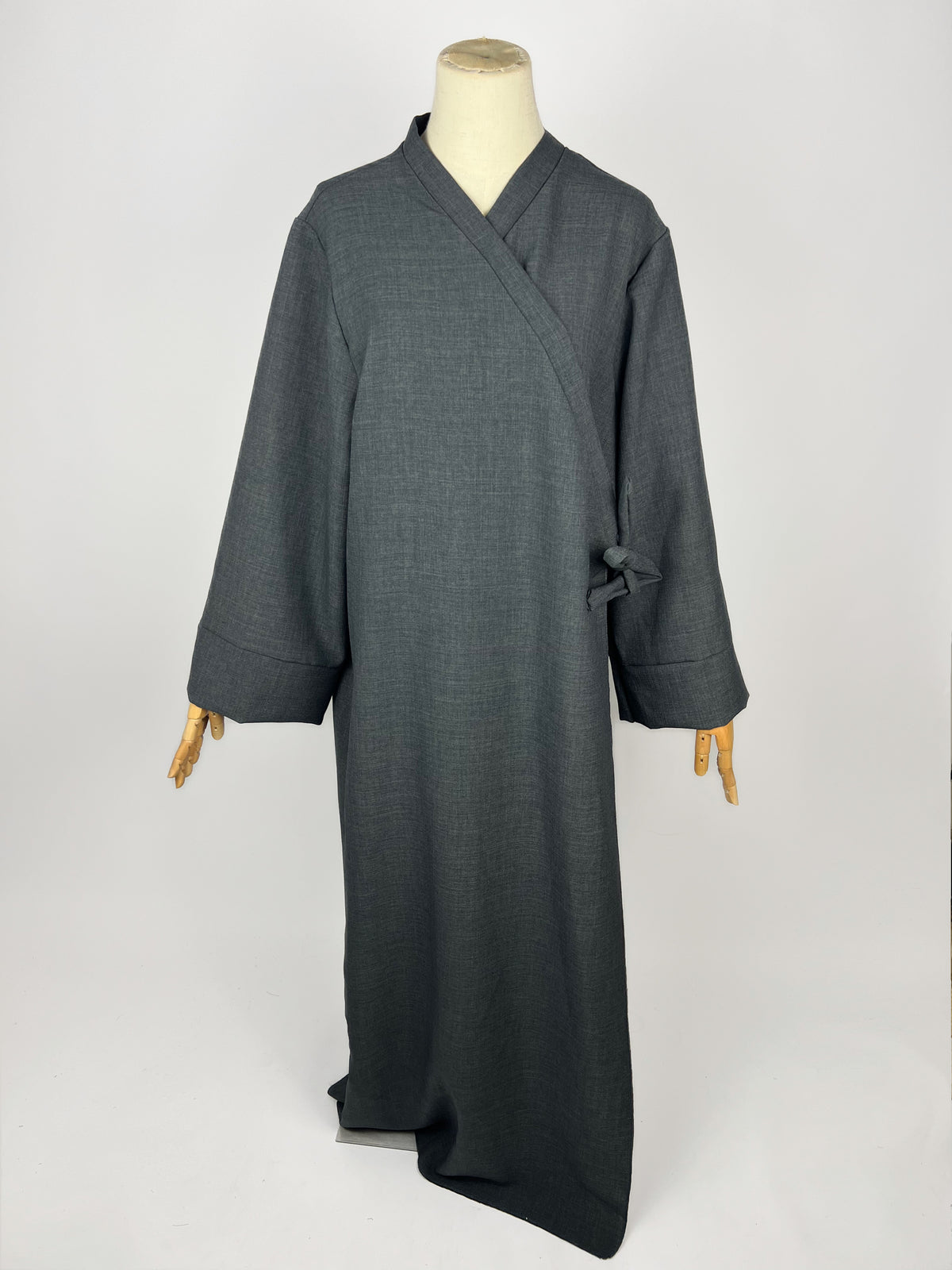 Abaya Neyla