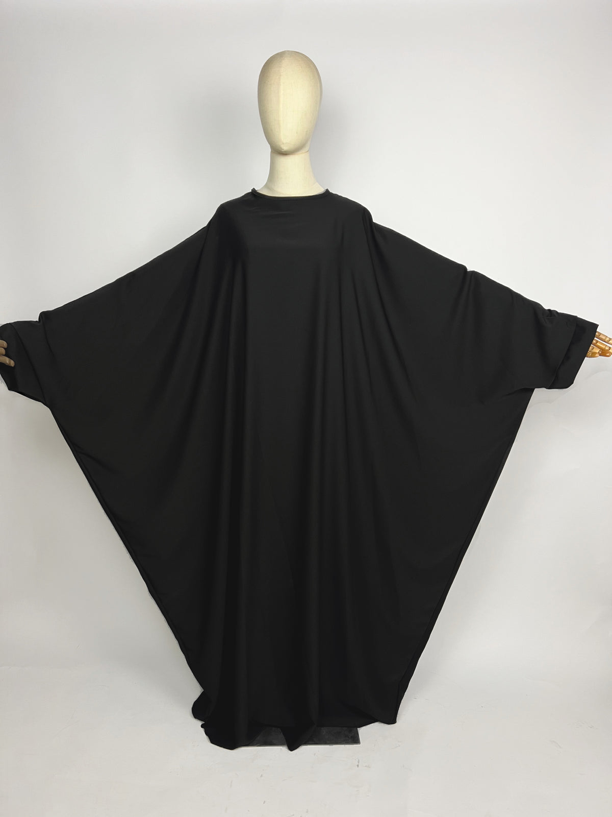 Abaya im Sarah-Saudi-Stil