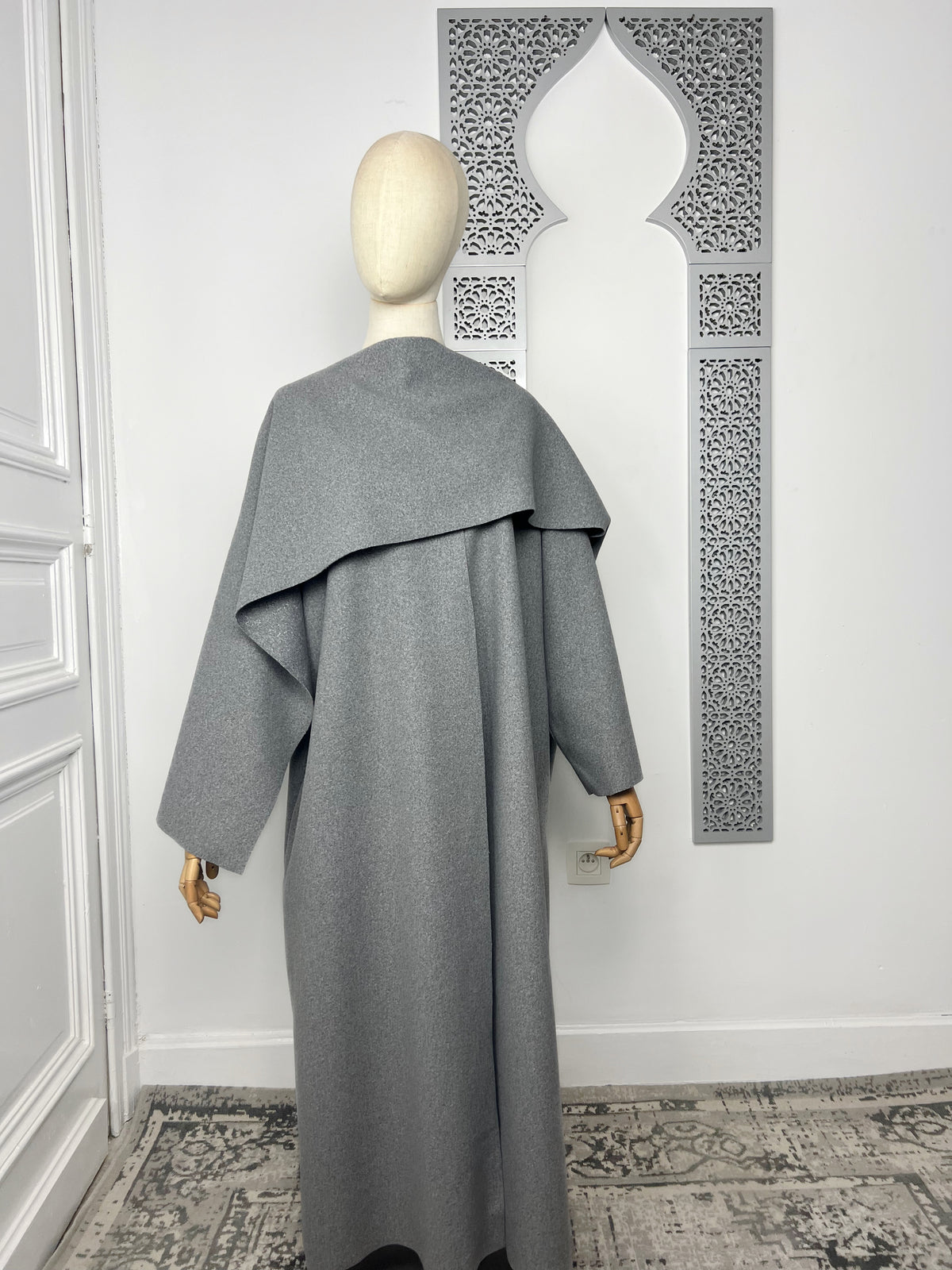 Manteau Soumaya avec écharpe intégré